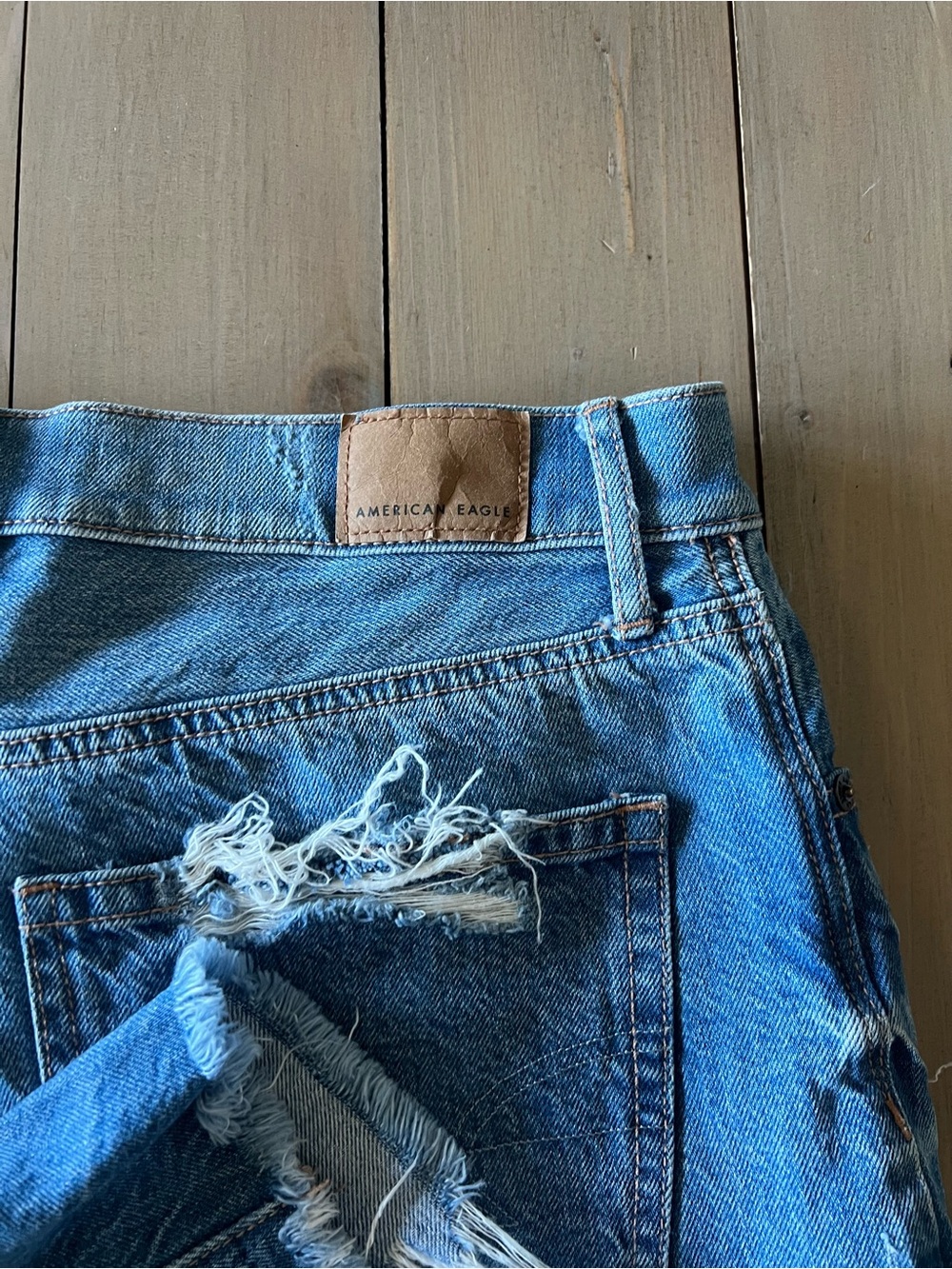 American Eagle Jean shorts Size 6 - Picture 6 of 7